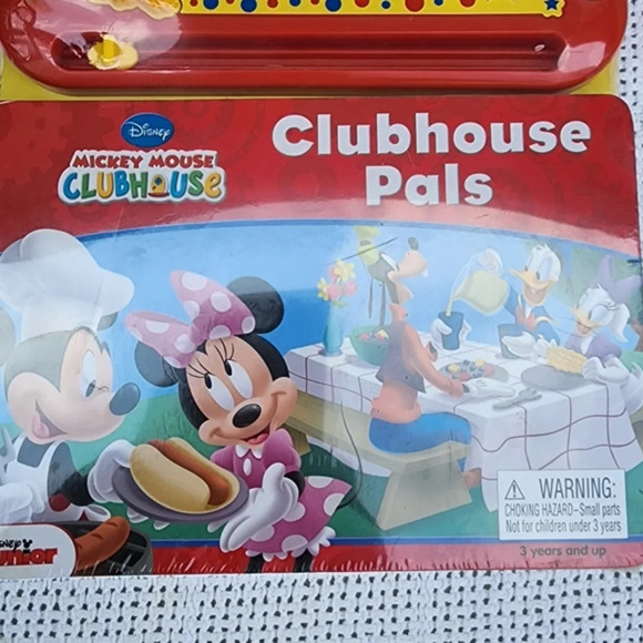 Mickey Mouse Clubhouse pals drawing set NEW - Picture 2 of 4